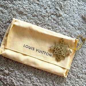 Louie Vuitton gold advent calender  ornament
